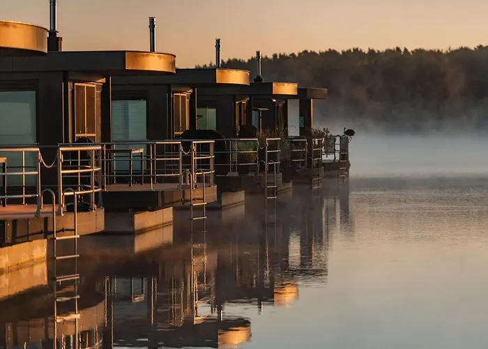 For Six Guests, * Klitten