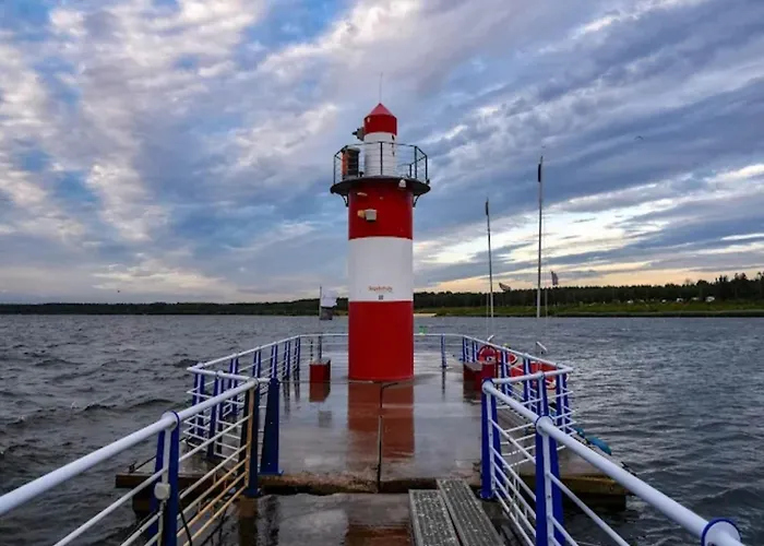 For Six Guests, * Klitten